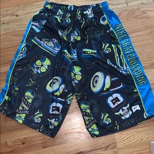 Nike skate boarding shorts size XL
